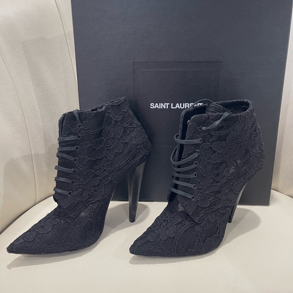 Saint Laurent Era Lace Booties Size 35.5 - Picture 2 of 5